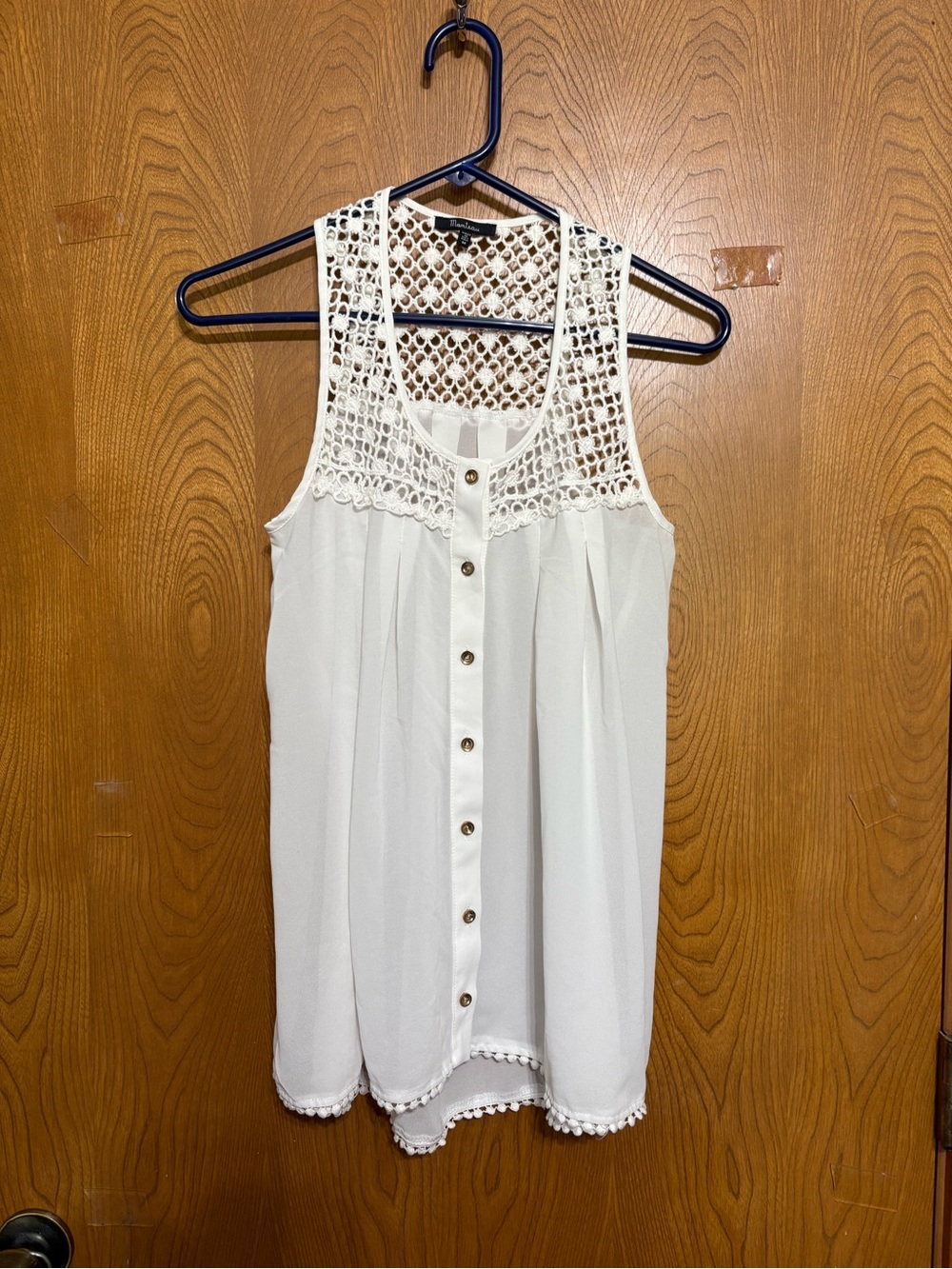Monteau Cream Crochet Yoke Sleeveless Button Front Top